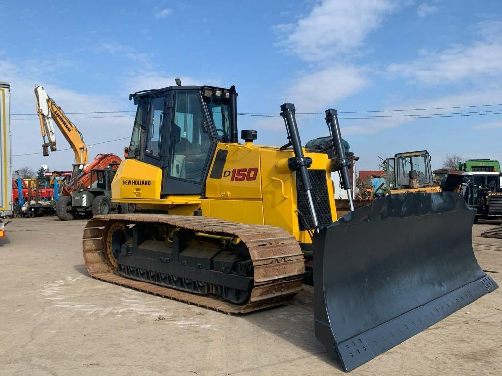New Holland D 150 - Bulldozer: picture 1 New Holland D 150 - Bulldozer: picture 1