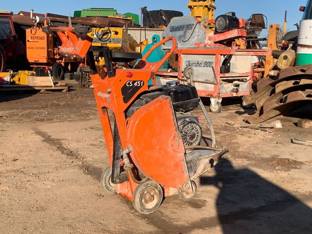 Norton Clipper CS451 - Asphalt machine: picture 3 Norton Clipper CS451 - Asphalt machine: picture 3