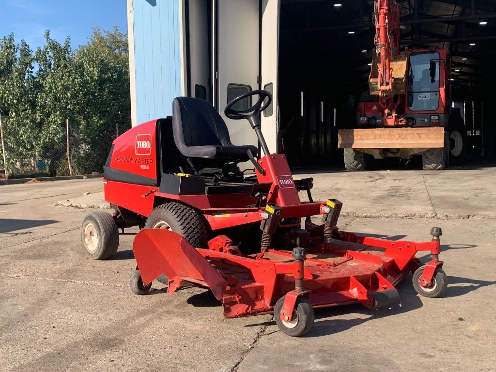 Toro Groundmaster 228D - Garden mower: picture 4 Toro Groundmaster 228D - Garden mower: picture 4