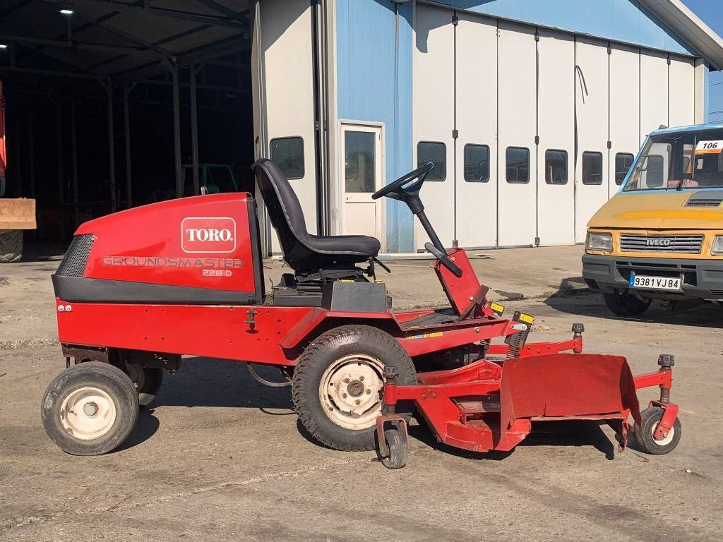 Toro Groundmaster 228D - Garden mower: picture 5 Toro Groundmaster 228D - Garden mower: picture 5