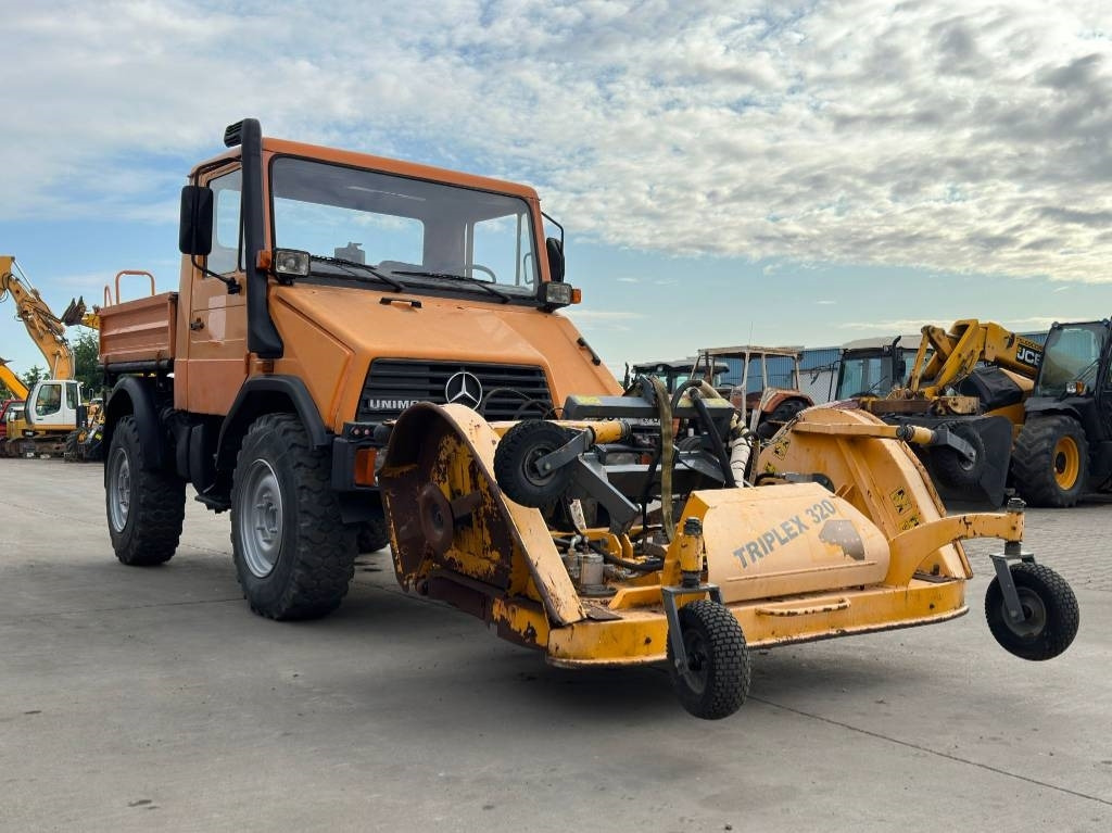Mercedes-Benz Unimog 408/10 - Utility/ Special vehicle: picture 5 Mercedes-Benz Unimog 408/10 - Utility/ Special vehicle: picture 5