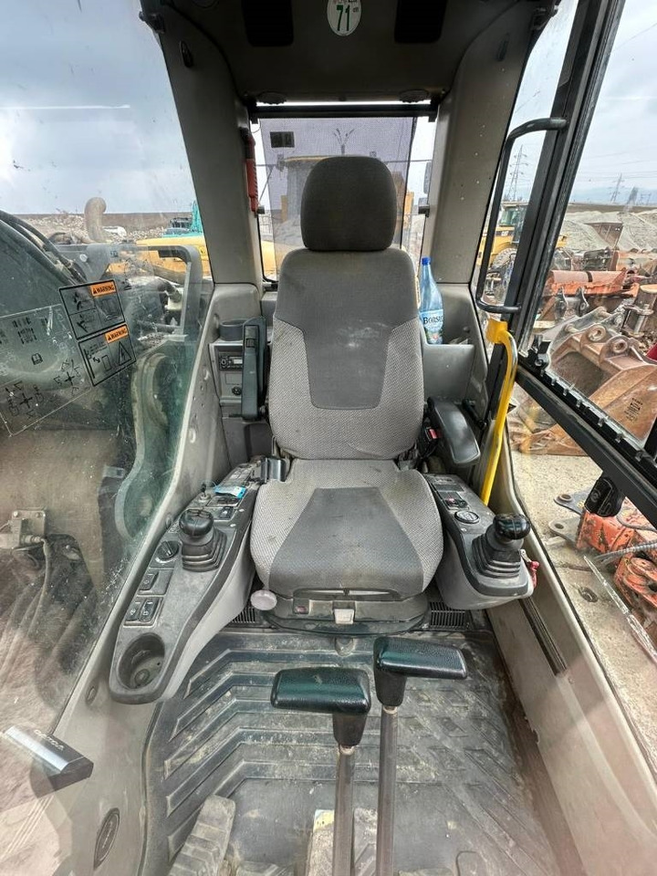 Crawler excavator Volvo EC 290 C L: picture 8