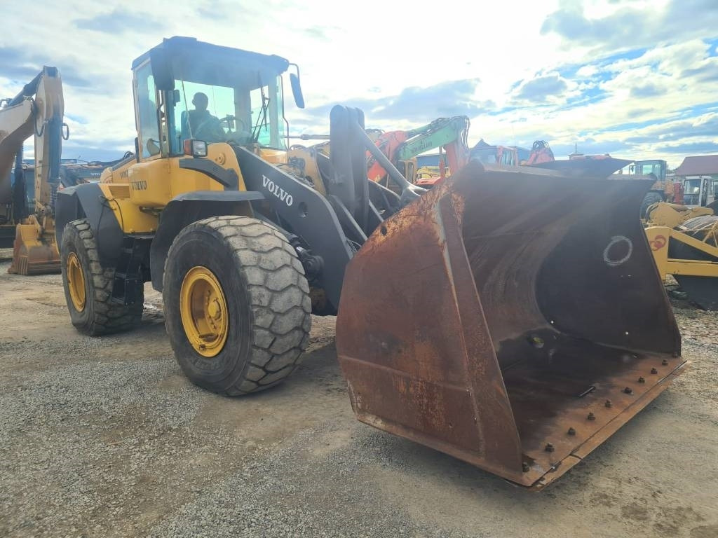 Volvo L 120 E - Wheel loader: picture 2 Volvo L 120 E - Wheel loader: picture 2