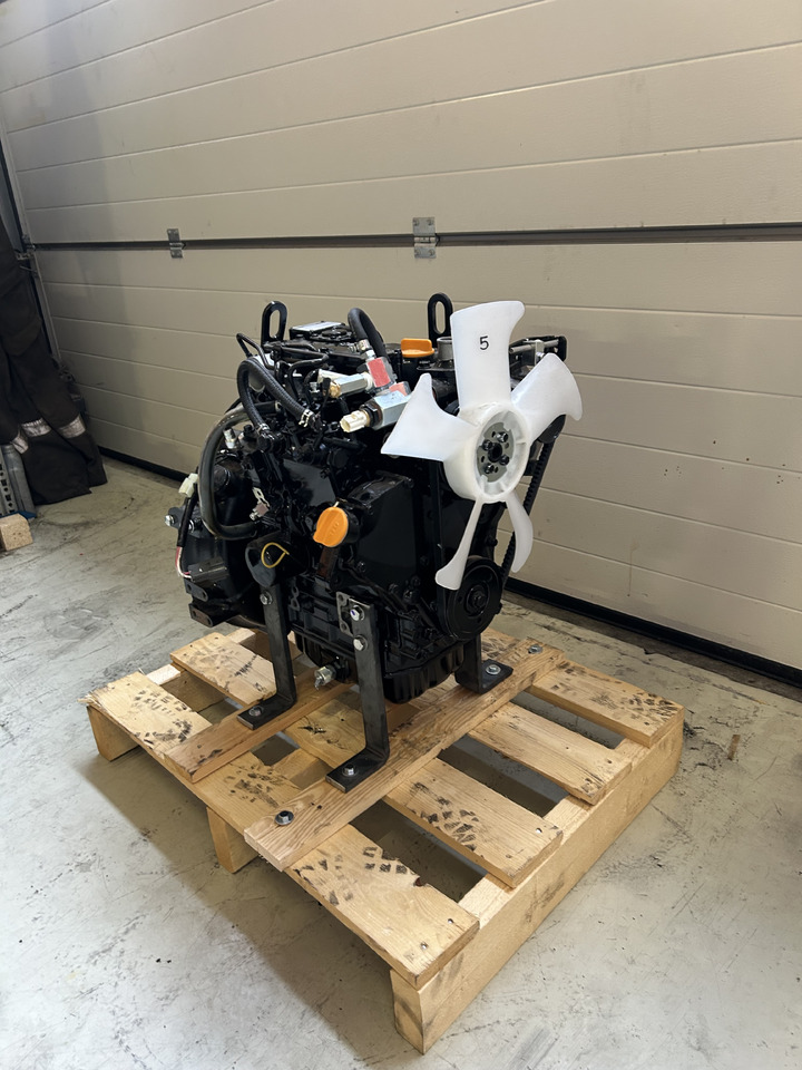 Yanmar 3TNV70A - Engine for Excavator: picture 3 Yanmar 3TNV70A - Engine for Excavator: picture 3