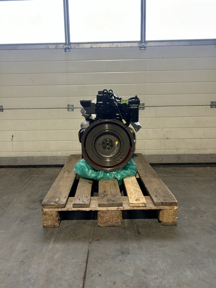 Yanmar 4TNV88 - Engine for Construction machinery: picture 3 Yanmar 4TNV88 - Engine for Construction machinery: picture 3