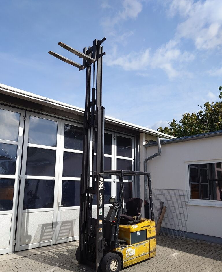Yale ERP16ATFE1980 - Forklift: picture 5 Yale ERP16ATFE1980 - Forklift: picture 5