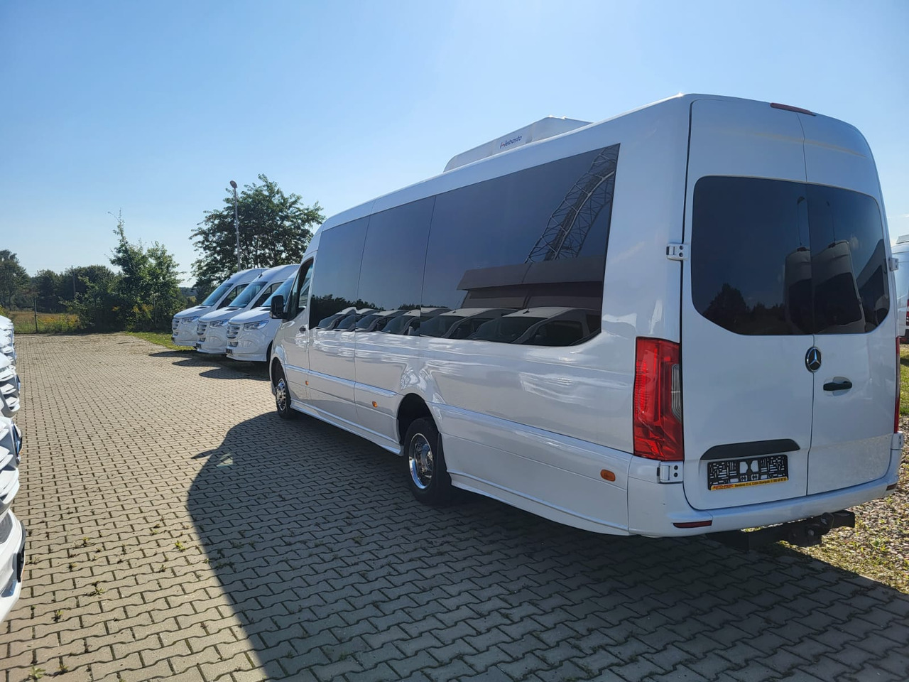 Sprinter 516 CDI 24 places + 4 standing - Suburban bus: picture 4 Sprinter 516 CDI 24 places + 4 standing - Suburban bus: picture 4