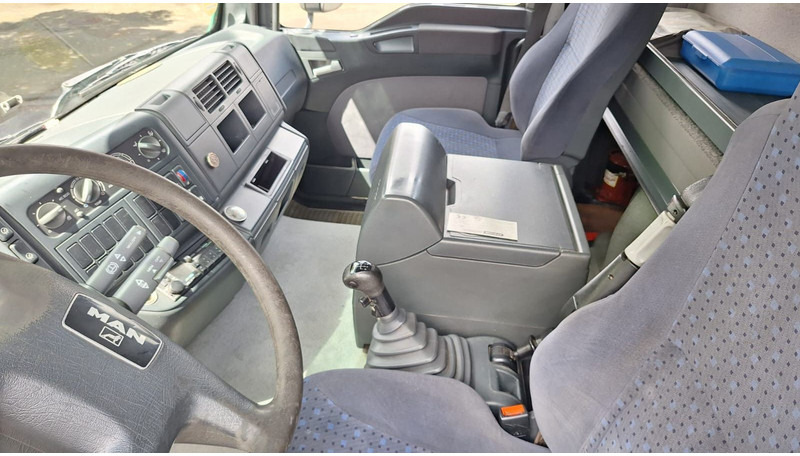 Logging truck, Crane truck MAN TGA 18.480 Holz LKW: picture 8