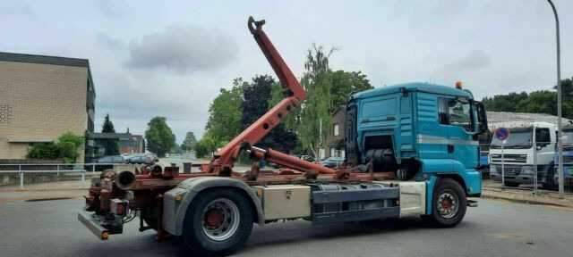 Hook lift truck, Crane truck MAN TGS 18.440 Abroller mit Funk +Kran vor: picture 6