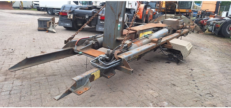 MARREL Aufbau Hakenabroller Marrel für 3Achser - Hook lift/ Skip loader system: picture 2 MARREL Aufbau Hakenabroller Marrel für 3Achser - Hook lift/ Skip loader system: picture 2