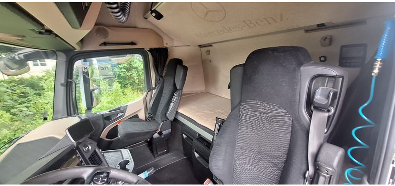 Curtainsider truck Mercedes-Benz 2642 BDF: picture 7 Curtainsider truck Mercedes-Benz 2642 BDF: picture 7