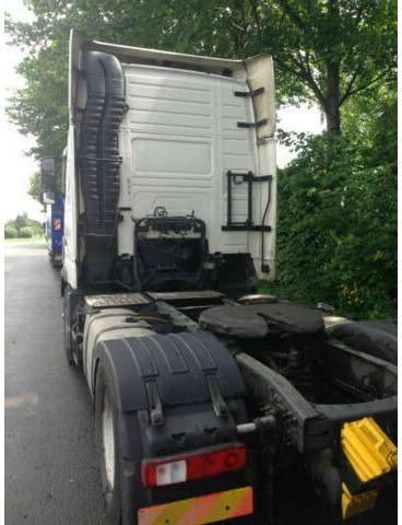 Volvo FH 440 G.Haus-Hochdach Euro:4 German Truck - Tractor unit: picture 4 Volvo FH 440 G.Haus-Hochdach Euro:4 German Truck - Tractor unit: picture 4