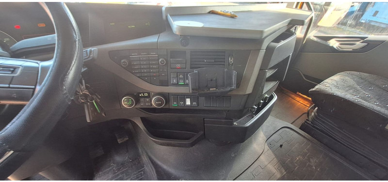 Tractor unit Volvo FH 500 Globbetrotter: picture 7