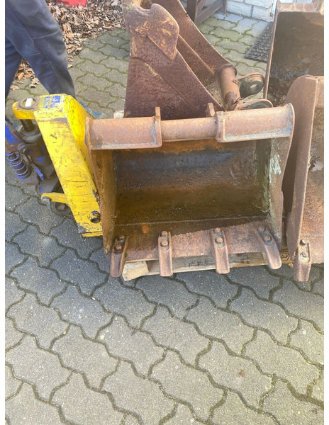 Yanmar Löffel/Grabenschaufel - Bucket for Excavator: picture 3 Yanmar Löffel/Grabenschaufel - Bucket for Excavator: picture 3