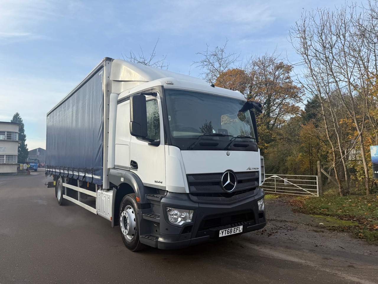 2018 Mercedes Actros 1824 Curtainside Truck - Curtainsider truck: picture 4 2018 Mercedes Actros 1824 Curtainside Truck - Curtainsider truck: picture 4