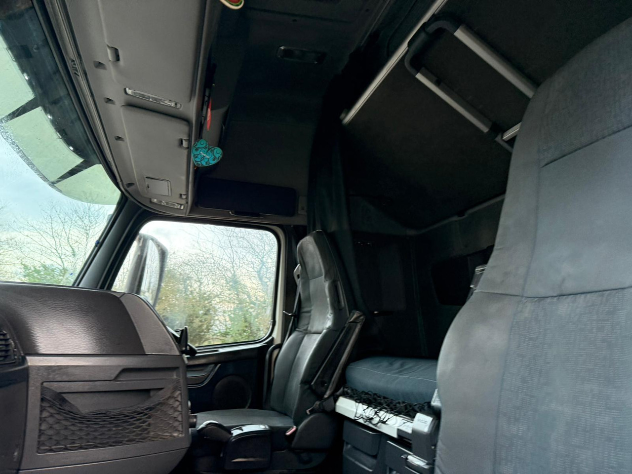 Tractor unit 2011 Volvo FH 500 Tractor Unit: picture 32