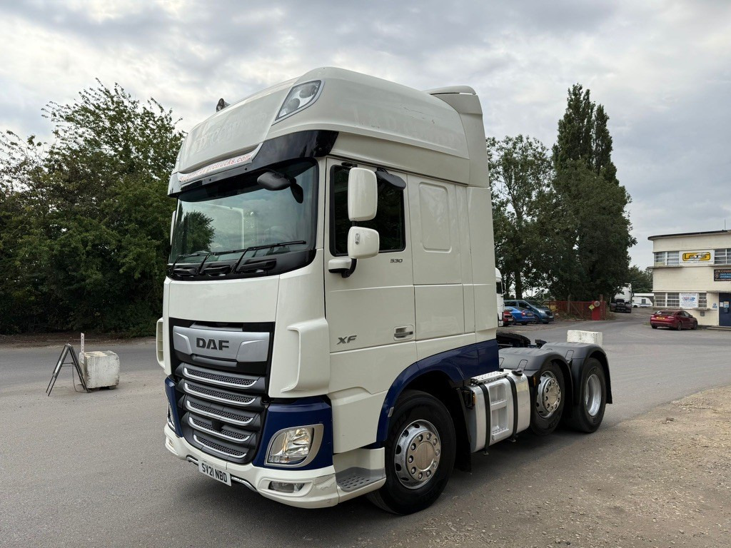 Tractor unit 2021 DAF XF 530 Tractor Unit: picture 17