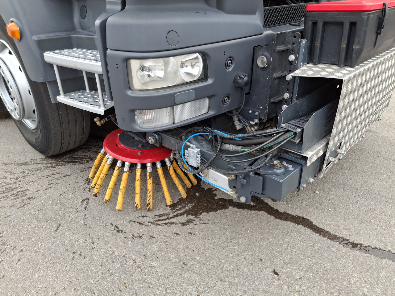 Leasing of MAN TGM 18.250 Zamiatarka Kupper Weisser BROCK 2 Motoren Szczotki L/R PM10 Odchwaszczarka MAN TGM 18.250 Zamiatarka Kupper Weisser BROCK 2 Motoren Szczotki L/R PM10 Odchwaszczarka: picture 35 Leasing of MAN TGM 18.250 Zamiatarka Kupper Weisser BROCK 2 Motoren Szczotki L/R PM10 Odchwaszczarka MAN TGM 18.250 Zamiatarka Kupper Weisser BROCK 2 Motoren Szczotki L/R PM10 Odchwaszczarka: picture 35