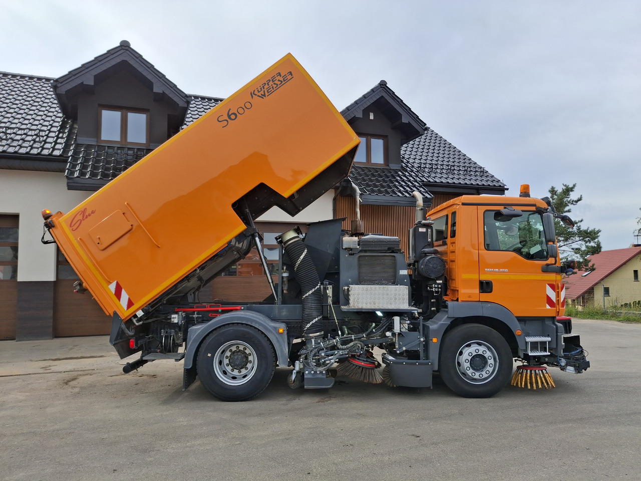 Leasing of MAN TGM 18.250 Zamiatarka Kupper Weisser BROCK 2 Motoren Szczotki L/R PM10 Odchwaszczarka MAN TGM 18.250 Zamiatarka Kupper Weisser BROCK 2 Motoren Szczotki L/R PM10 Odchwaszczarka: picture 10 Leasing of MAN TGM 18.250 Zamiatarka Kupper Weisser BROCK 2 Motoren Szczotki L/R PM10 Odchwaszczarka MAN TGM 18.250 Zamiatarka Kupper Weisser BROCK 2 Motoren Szczotki L/R PM10 Odchwaszczarka: picture 10