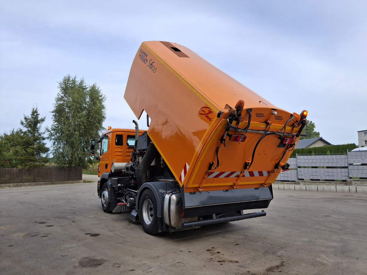 Leasing of MAN TGM 18.250 Zamiatarka Kupper Weisser BROCK 2 Motoren Szczotki L/R PM10 Odchwaszczarka MAN TGM 18.250 Zamiatarka Kupper Weisser BROCK 2 Motoren Szczotki L/R PM10 Odchwaszczarka: picture 8 Leasing of MAN TGM 18.250 Zamiatarka Kupper Weisser BROCK 2 Motoren Szczotki L/R PM10 Odchwaszczarka MAN TGM 18.250 Zamiatarka Kupper Weisser BROCK 2 Motoren Szczotki L/R PM10 Odchwaszczarka: picture 8