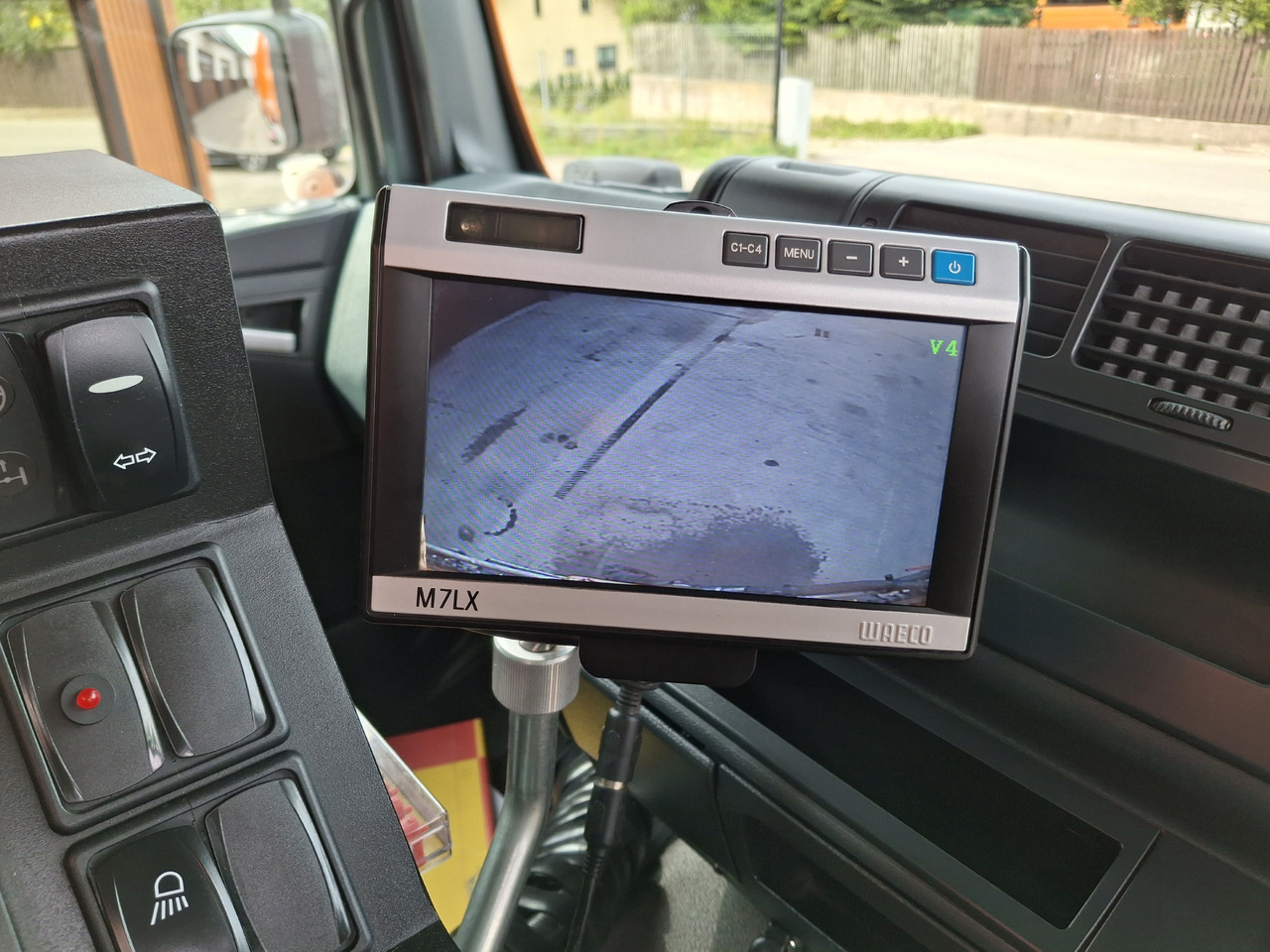 Leasing of MAN TGM 18.250 Zamiatarka Kupper Weisser BROCK 2 Motoren Szczotki L/R PM10 Odchwaszczarka MAN TGM 18.250 Zamiatarka Kupper Weisser BROCK 2 Motoren Szczotki L/R PM10 Odchwaszczarka: picture 29 Leasing of MAN TGM 18.250 Zamiatarka Kupper Weisser BROCK 2 Motoren Szczotki L/R PM10 Odchwaszczarka MAN TGM 18.250 Zamiatarka Kupper Weisser BROCK 2 Motoren Szczotki L/R PM10 Odchwaszczarka: picture 29