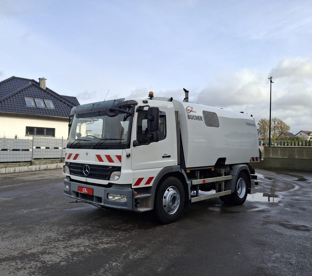 Mercedes-Benz Atego 1524 Zamiatarka Kehrmaschine BUCHER 2 Motoren Sweeper - Road sweeper: picture 2 Mercedes-Benz Atego 1524 Zamiatarka Kehrmaschine BUCHER 2 Motoren Sweeper - Road sweeper: picture 2