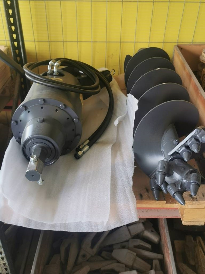 GF TR450 - Drilling rig: picture 1 GF TR450 - Drilling rig: picture 1