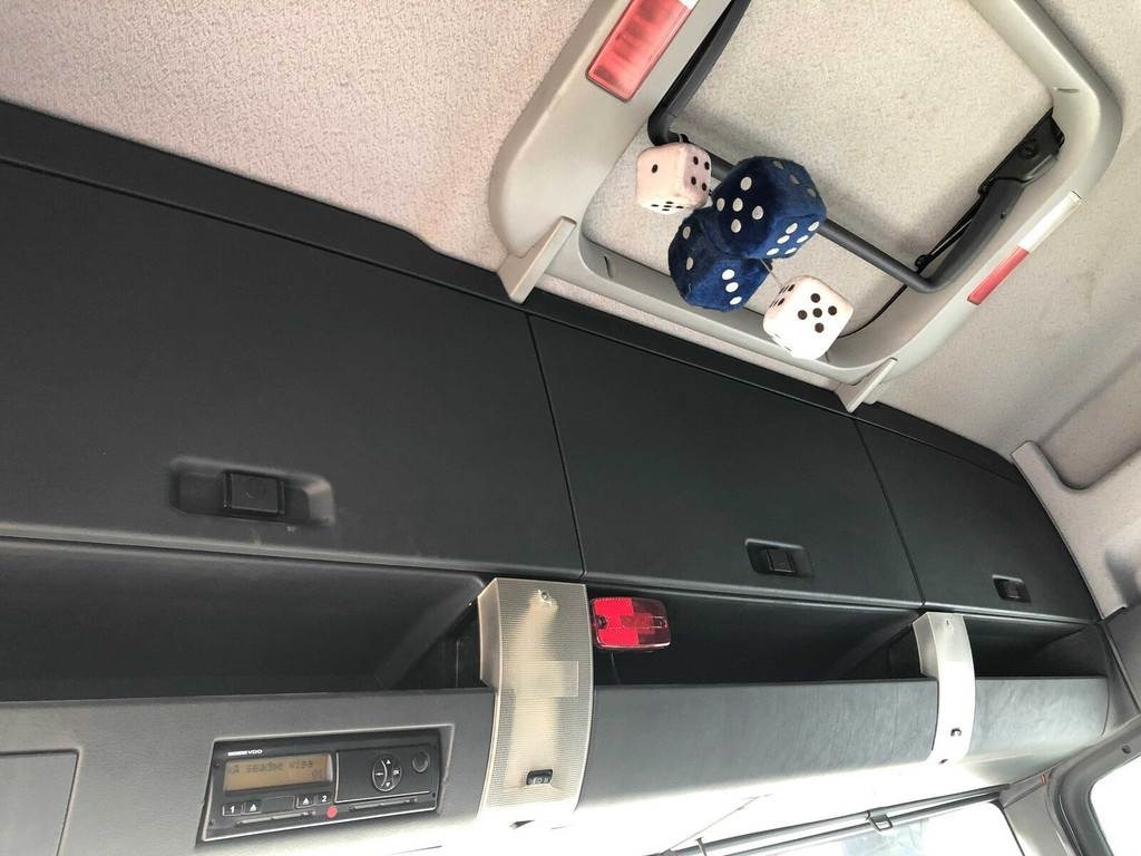 MAN TGA 26.480 6X2-2 BL - Vacuum truck: picture 4 MAN TGA 26.480 6X2-2 BL - Vacuum truck: picture 4