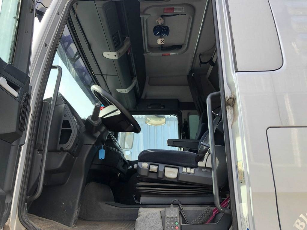 Leasing of MAN TGA 26.480 6X2-2 BL  MAN TGA 26.480 6X2-2 BL: picture 9