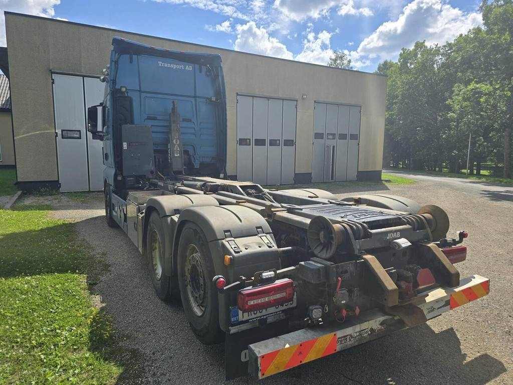 MAN TGX26.580 6X2 JOAB - Hook lift truck: picture 2 MAN TGX26.580 6X2 JOAB - Hook lift truck: picture 2