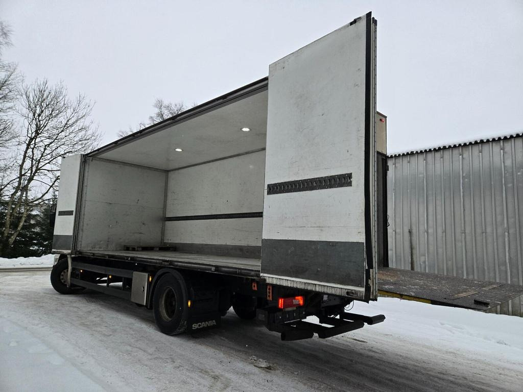 Scania P320 4X2 NÄRKO SIDEOPENING - Box truck: picture 3 Scania P320 4X2 NÄRKO SIDEOPENING - Box truck: picture 3