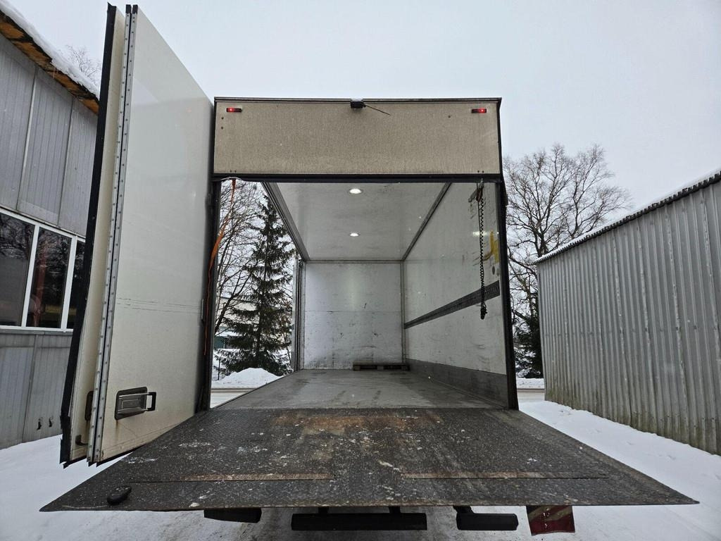 Scania P320 4X2 NÄRKO SIDEOPENING - Box truck: picture 4 Scania P320 4X2 NÄRKO SIDEOPENING - Box truck: picture 4