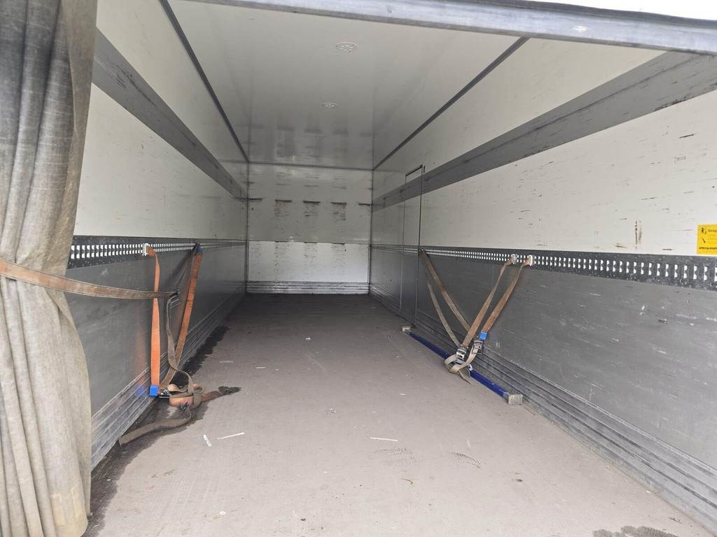 Volvo FM330 4X2 - Box truck: picture 3 Volvo FM330 4X2 - Box truck: picture 3