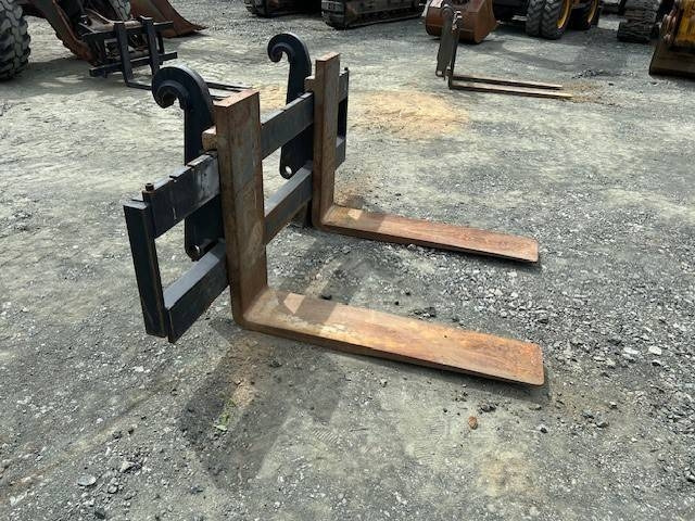 Volvo Gabel L110 - L120H - Forks for Construction machinery: picture 3 Volvo Gabel L110 - L120H - Forks for Construction machinery: picture 3