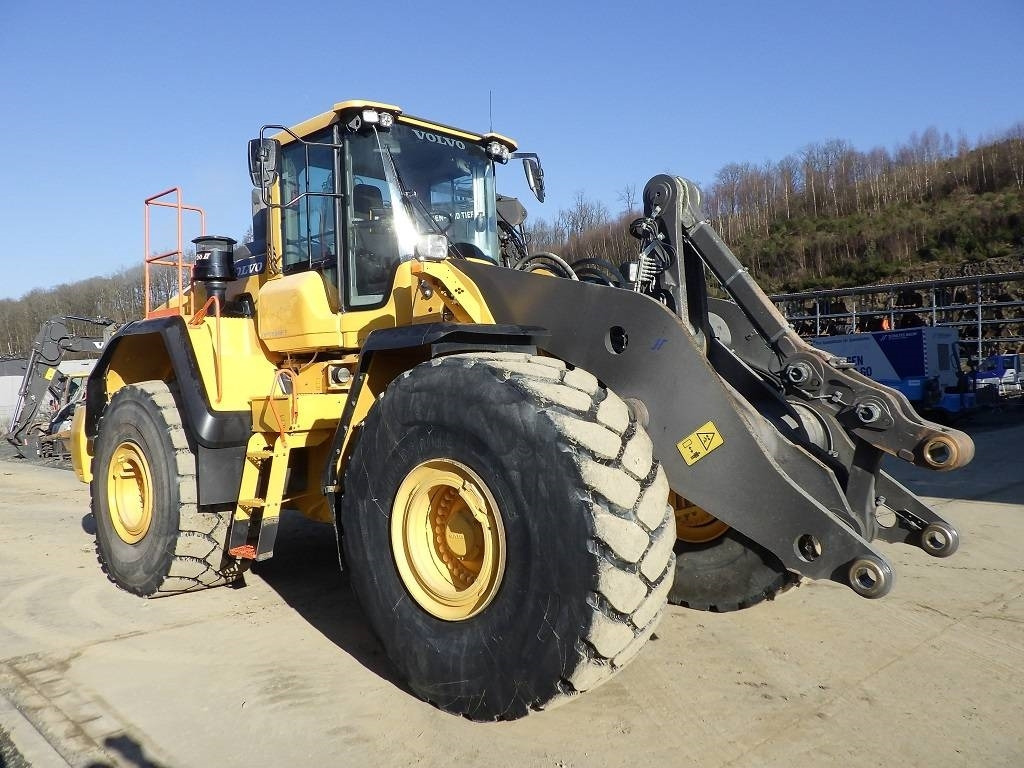 Volvo L 220 H - Wheel loader: picture 3 Volvo L 220 H - Wheel loader: picture 3