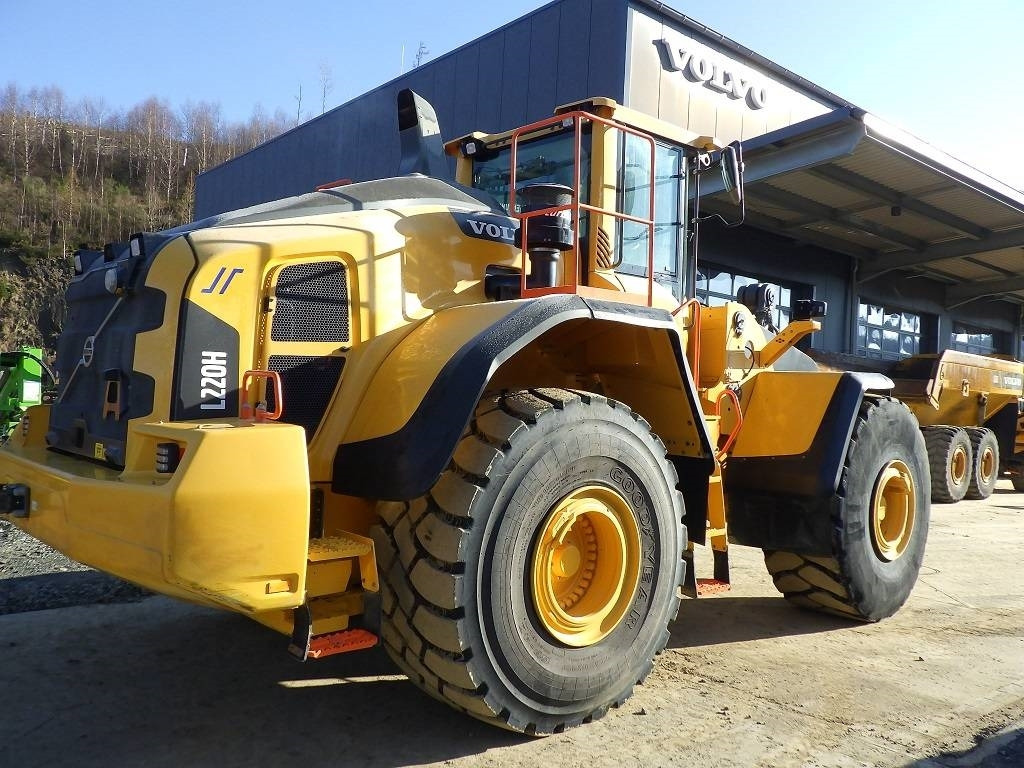 Volvo L 220 H - Wheel loader: picture 5 Volvo L 220 H - Wheel loader: picture 5