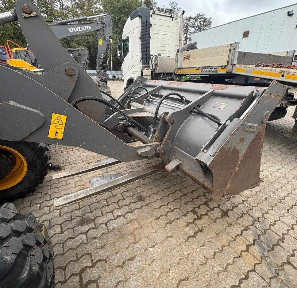 Volvo L 35 G - Wheel loader: picture 5 Volvo L 35 G - Wheel loader: picture 5