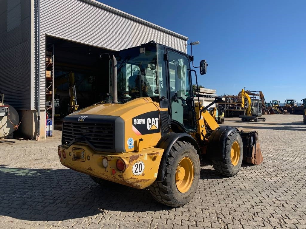 CAT 908M - Wheel loader: picture 5 CAT 908M - Wheel loader: picture 5