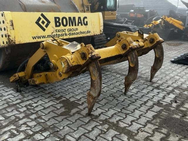 CAT Ripper für CAT 973D - Crawler loader: picture 1 CAT Ripper für CAT 973D - Crawler loader: picture 1