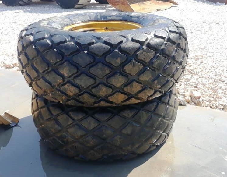 Goodyear 23.1-26 R3 MAZI ME ZANTES  - Tire for Construction machinery: picture 1 Goodyear 23.1-26 R3 MAZI ME ZANTES  - Tire for Construction machinery: picture 1