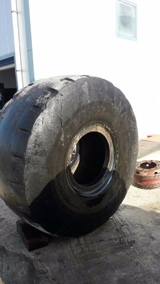 Goodyear 29,5R25 - Tire: picture 2 Goodyear 29,5R25 - Tire: picture 2