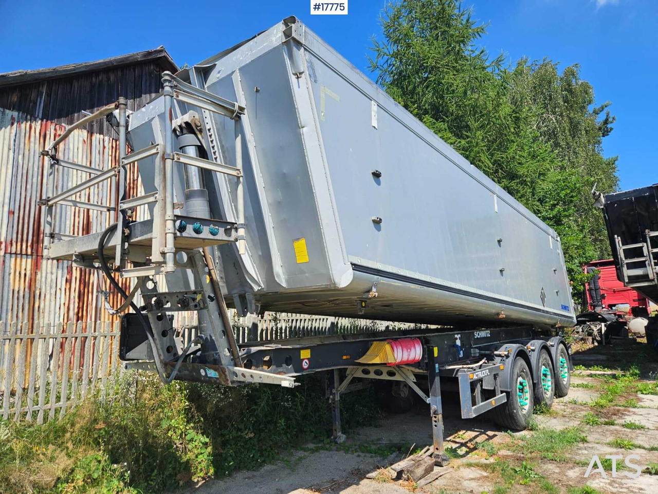 2013 Schmitz SKI 24 - Tipper semi-trailer: picture 1 2013 Schmitz SKI 24 - Tipper semi-trailer: picture 1