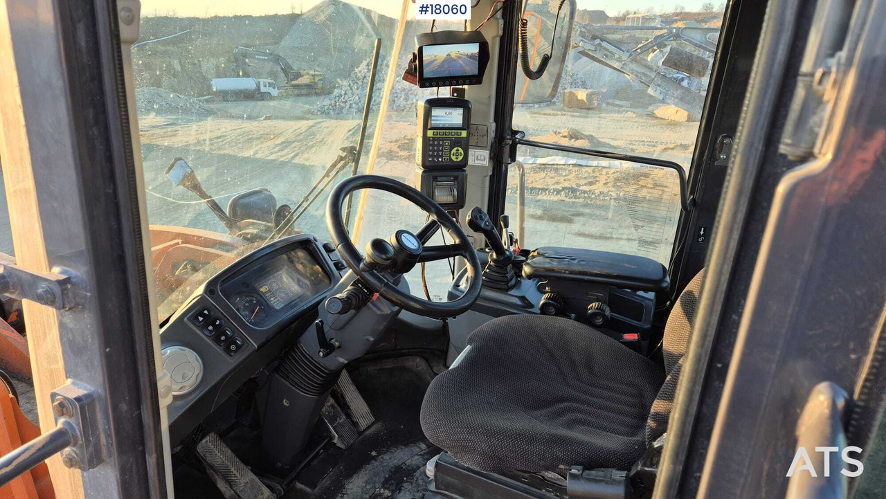 Wheel loader DOOSAN DL550-3 wheel loader (2014): picture 17