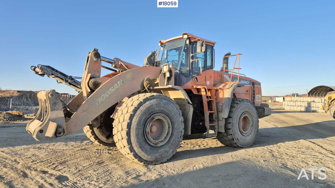 DOOSAN DL550-5 wheel loader (2015) - Wheel loader: picture 4 DOOSAN DL550-5 wheel loader (2015) - Wheel loader: picture 4