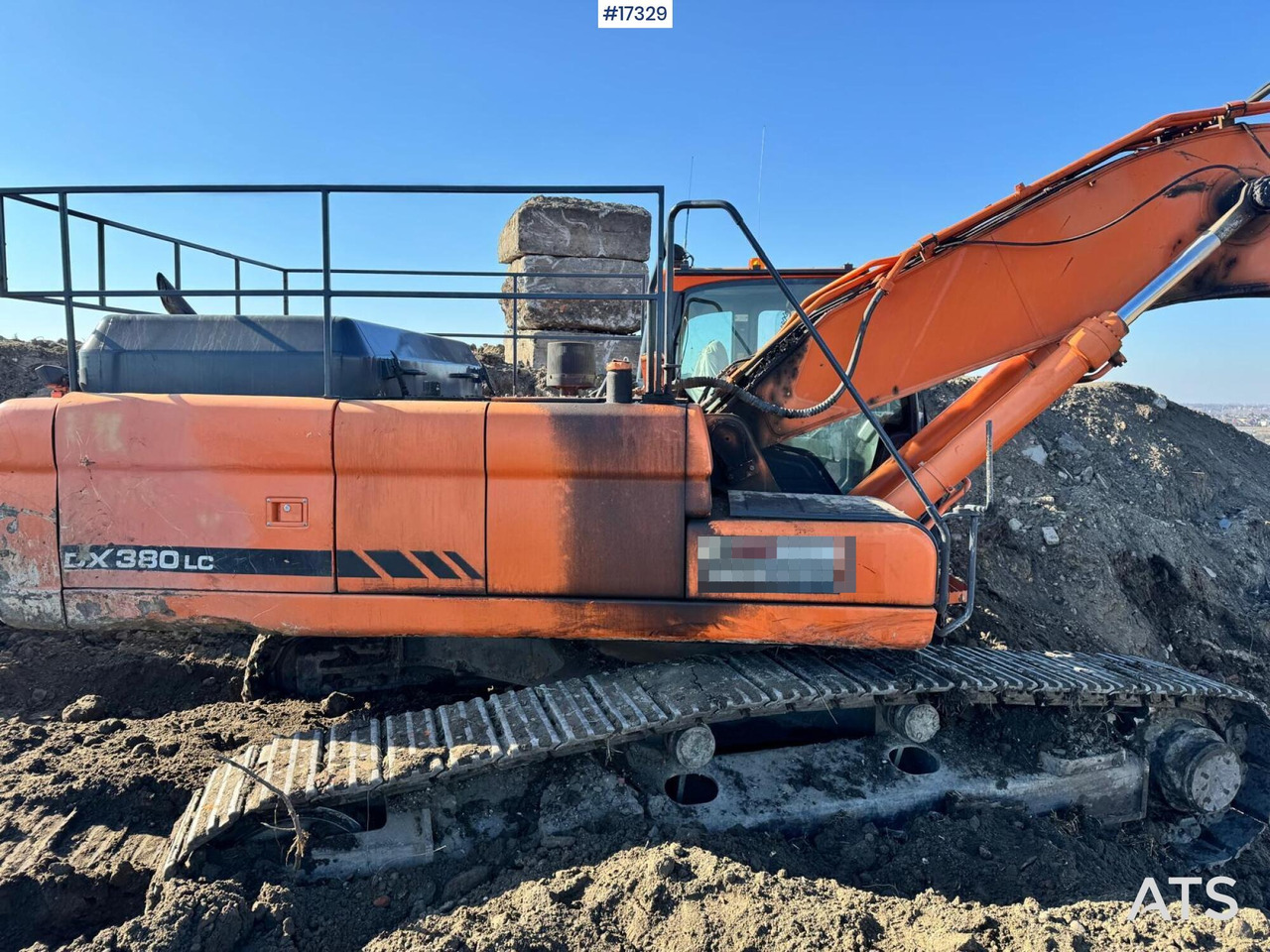 DOOSAN DX 380LC crawler excavator (2011) - Crawler excavator: picture 5 DOOSAN DX 380LC crawler excavator (2011) - Crawler excavator: picture 5