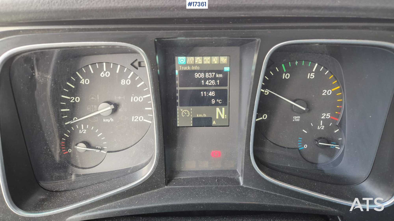 Tractor unit MERCEDES-BENZ ACTROS 1845 BLUETEC 6 (2016) truck tractor: picture 10