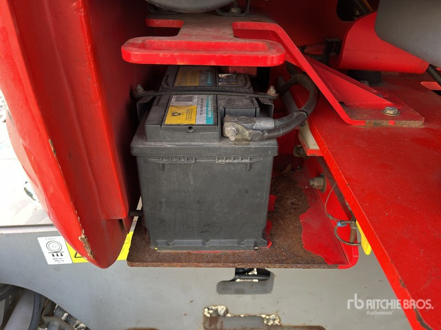 2012 Genie Z-45/25J 4WD Diesel Articulating Boom Lift - Articulated boom: picture 4 2012 Genie Z-45/25J 4WD Diesel Articulating Boom Lift - Articulated boom: picture 4