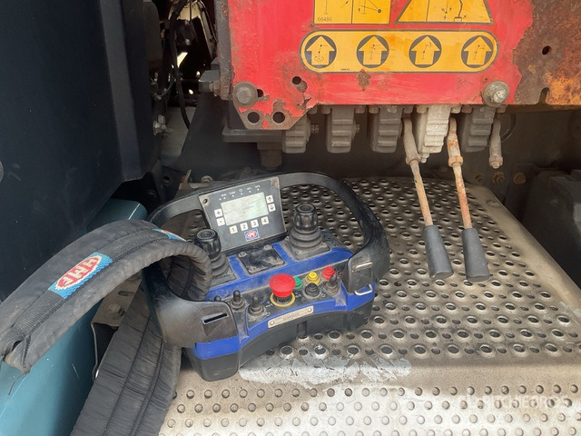 2012 Mercedes-Benz Actros 930.20 2012 HMF 3000-K3 Articulated Bo ... Flatbed Truck with Crane - Dropside/ Flatbed truck, Crane truck: picture 4 2012 Mercedes-Benz Actros 930.20 2012 HMF 3000-K3 Articulated Bo ... Flatbed Truck with Crane - Dropside/ Flatbed truck, Crane truck: picture 4