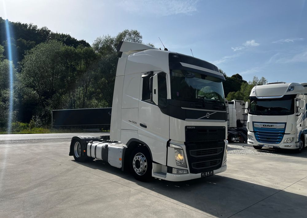 Volvo FH500 // 2016 // Mega // 2 zbiorniki // Z ruchu międzynarodowego // - Tractor unit: picture 3 Volvo FH500 // 2016 // Mega // 2 zbiorniki // Z ruchu międzynarodowego // - Tractor unit: picture 3