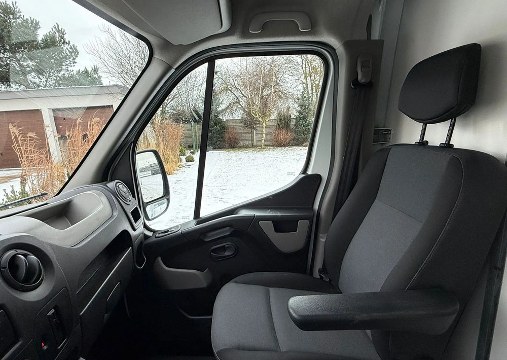 Leasing of  Renault Master Renault Master: picture 11